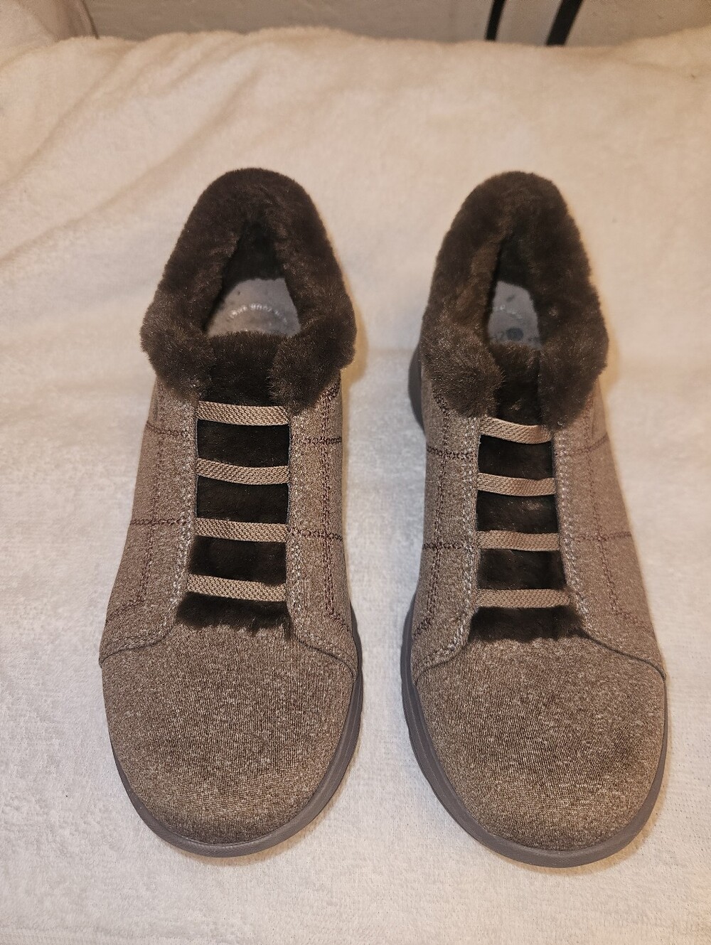Bzees Women Brown Faux-Fur Slip-On Sneakers